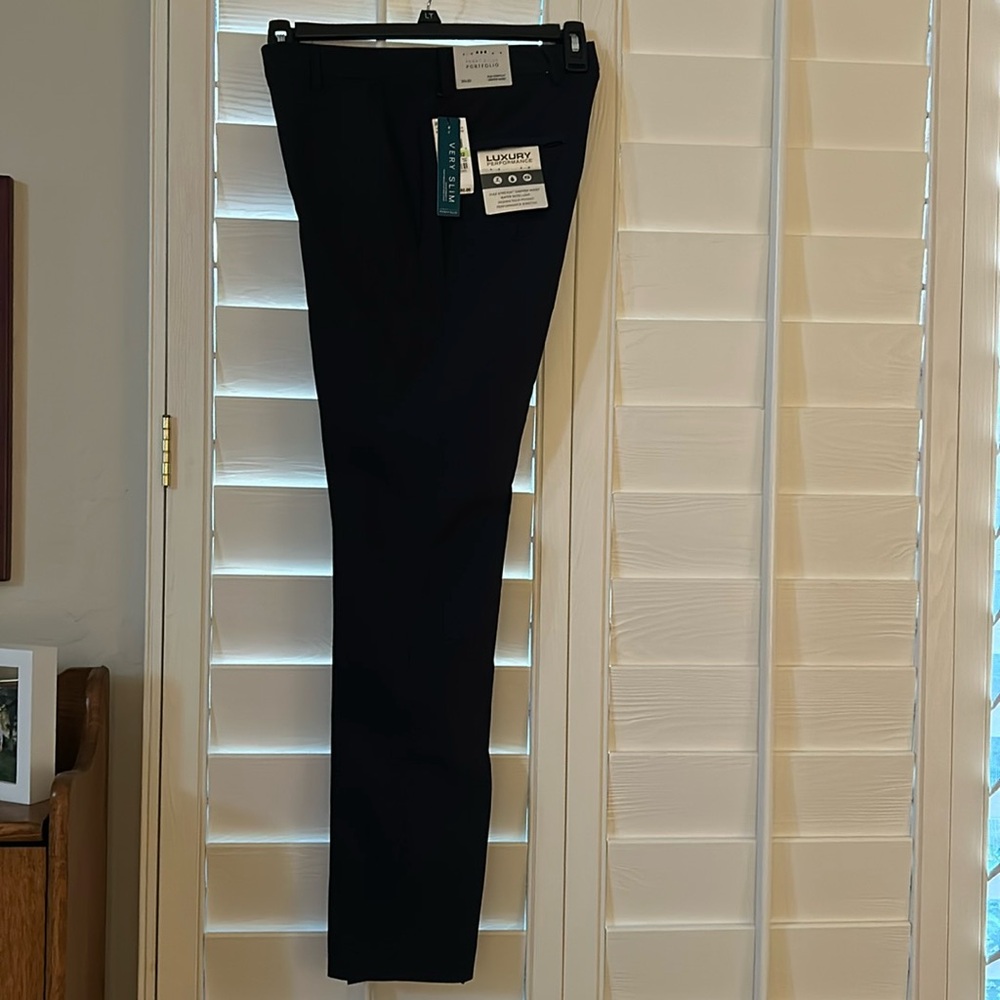 Perry Ellis Portfolio pants, black, size 30 x 32 NWT